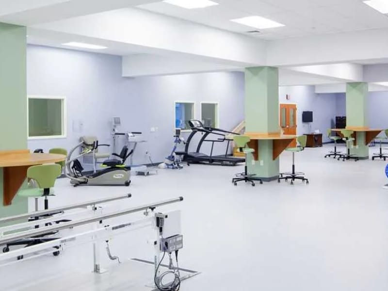 Doctors Community Rehabilitation and Patient Care - Nursing Home in Lanham, MD photo 3