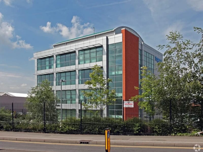 Reach Farnham Lane - Assisted Living in Slough, England photo 3