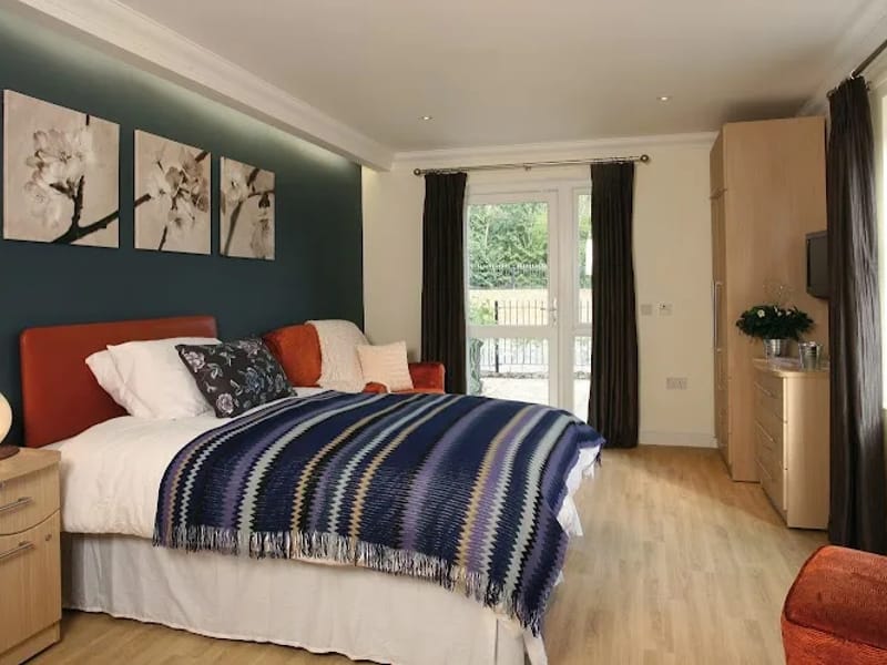1 Sewardstone Close - Assisted Living in London, England photo 2