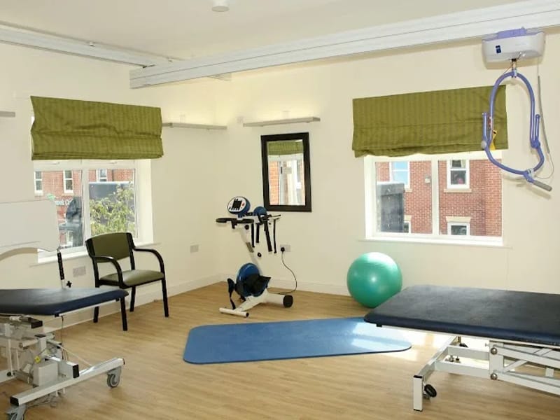 1 Sewardstone Close - Assisted Living in London, England photo 3
