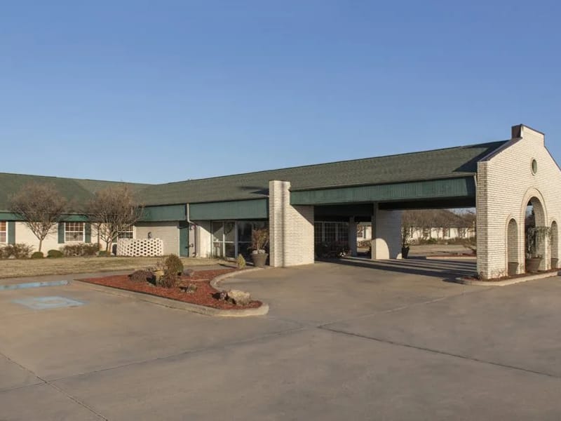 Lakeview Nursing & Rehab — Nursing Home, Eufaula, OK · photo 1
