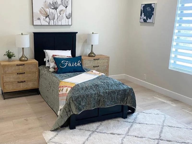 Searles Care Home - Assisted Living in Tucson, AZ photo 2