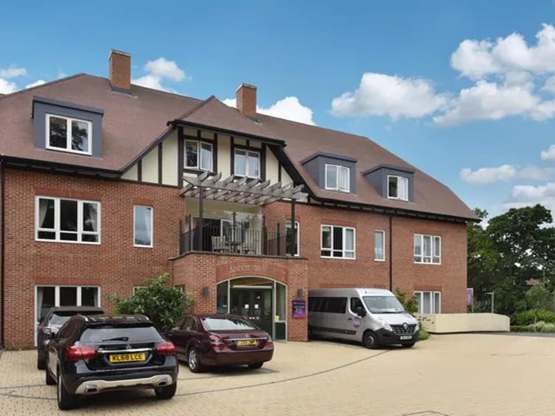 Ascot Grange Care Home - Nursing Home in Ascot, England photo 1