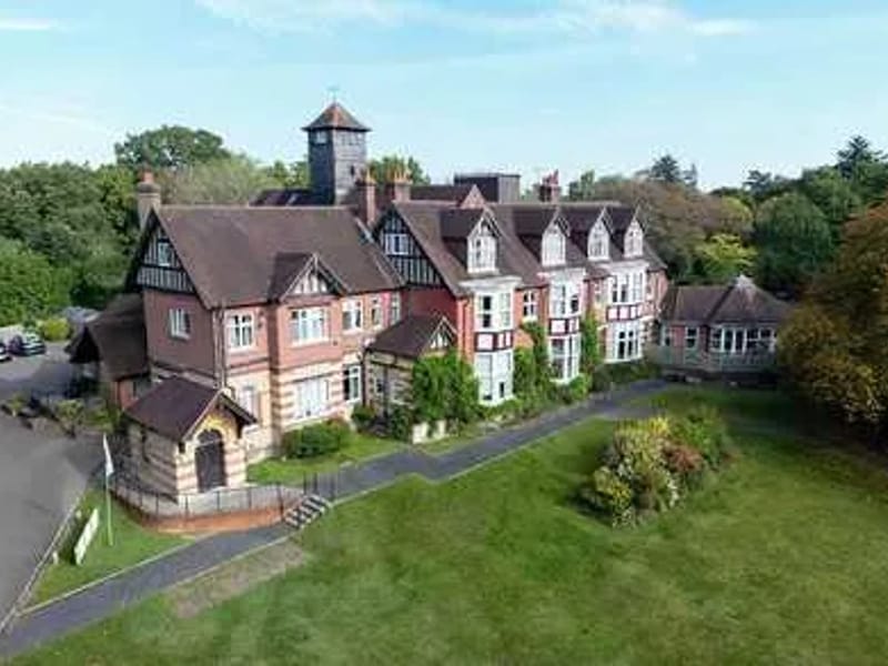 High Broom Care Home - Nursing Home in Crowborough, England photo 3