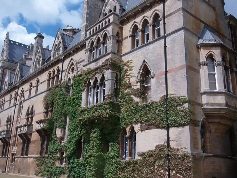 Iris Hayter House - Assisted Living in Oxford, England photo 3