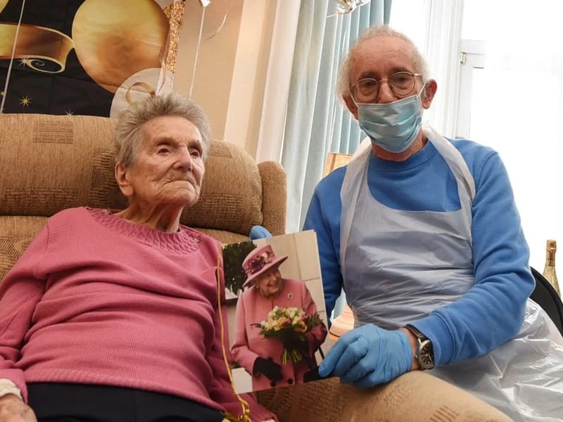 The Oaks Care Home - Nursing Home in Wigan, England photo 3
