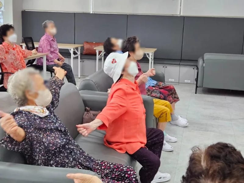사랑가득 노인주간보호센터 - 주간보호 in 거제시, 경상남도 photo 2