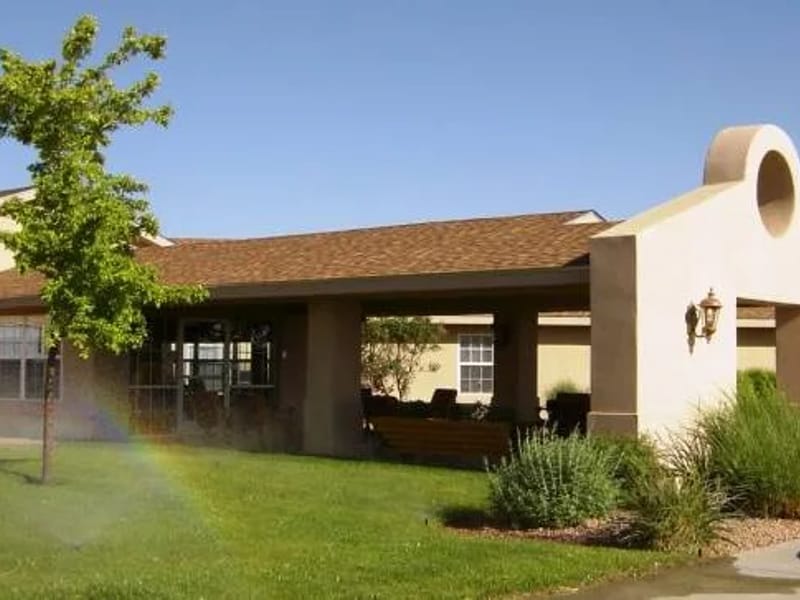 Cedar Ridge Inn - Nursing Home in Farmington, NM photo 2
