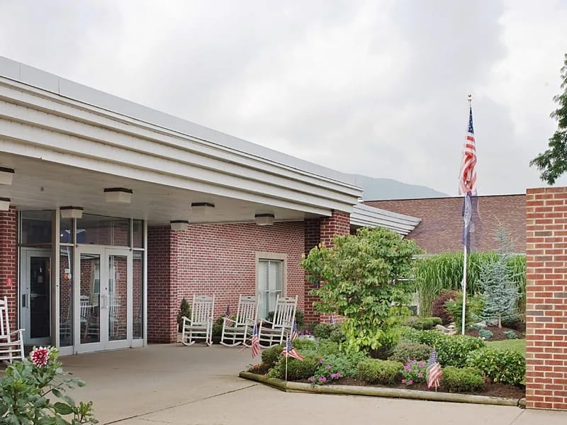 Mercer Healthcare Center - Nursing Home in Bluefield, WV photo 2