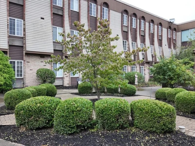 Cardinal Nursing and Rehabilitation Center - Nursing Home in South Bend, IN photo 3