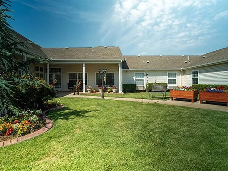 Blue Ridge Place — Assisted Living, Midwest City, OK · photo 2