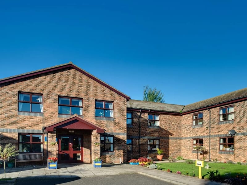 Hillside Lodge Care Home - Assisted Living in Berwick-Upon-Tweed, England photo 1