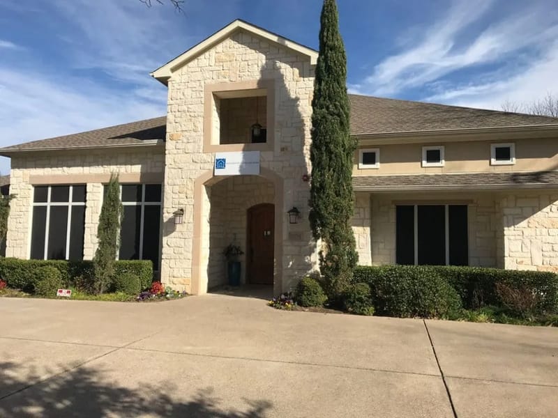 Albert Assisted Living Facility - Assisted Living in Dallas, TX photo 2