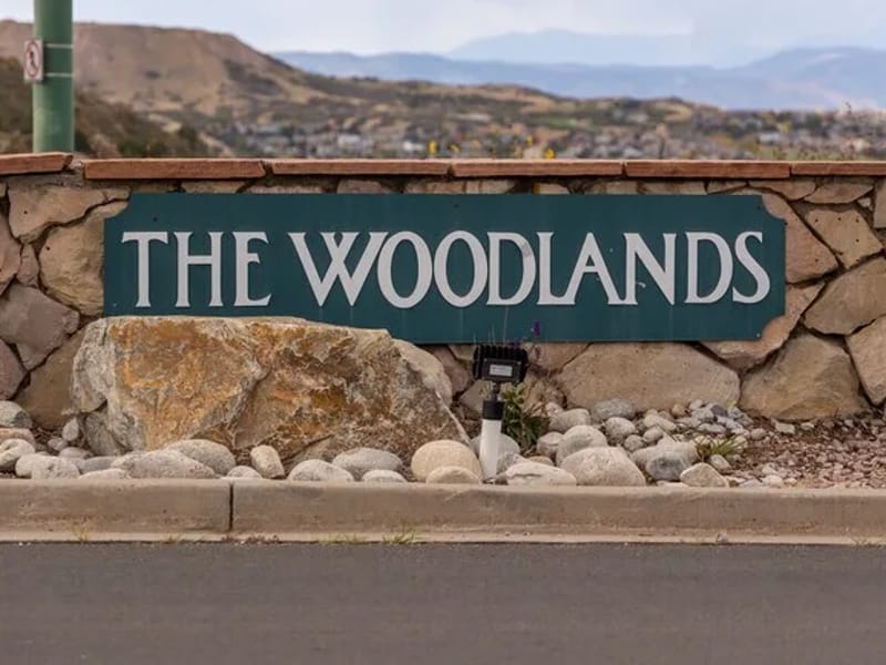 Ara At The Woodlands - Assisted Living in Castle Rock, CO photo 3