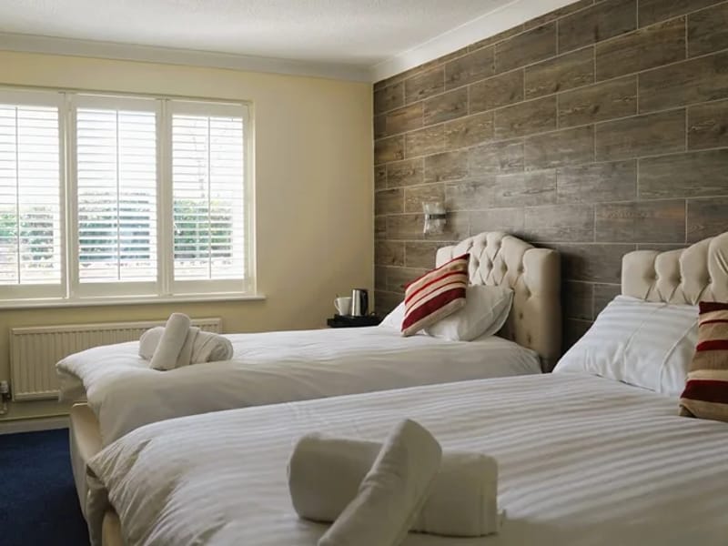 Grovelands Lodge - Assisted Living in Wickford, England photo 3