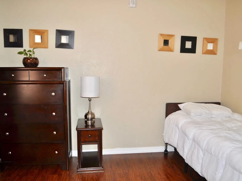 Alzheimers Luxury Care - Assisted Living in Las Vegas, NV photo 2