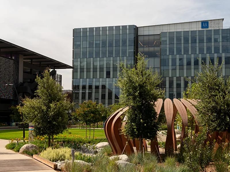 City of Hope's Helford Clinical Research Hospital - Hospital in Duarte, CA photo 1