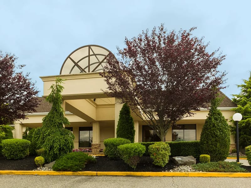 Atlantic Coast Rehabilitation & Health Care - Nursing Home in Lakewood, NJ photo 1