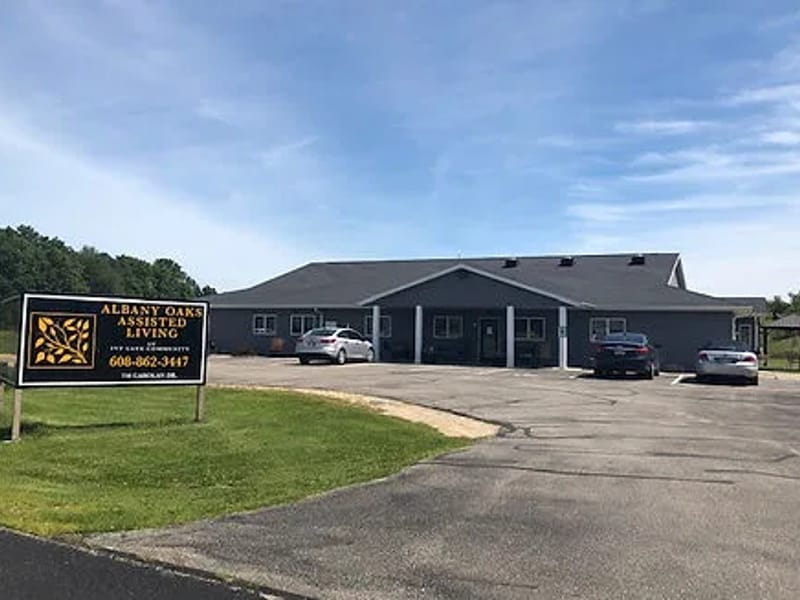 Albany Oaks Assisted Living - Assisted Living in Albany, WI photo 2