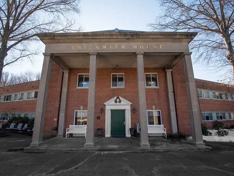 Villa at Stamford, The - Nursing Home in Stamford, CT photo 2