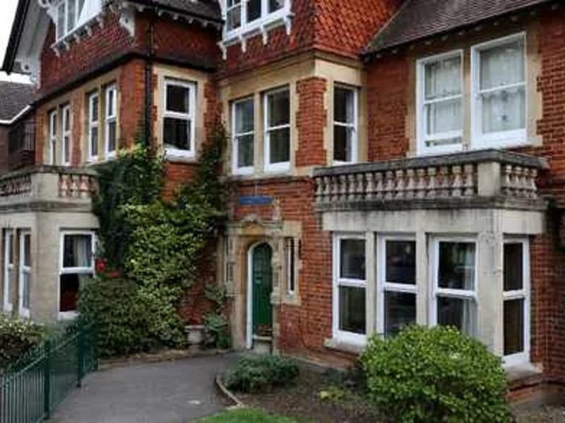 Green Gates Care Home - Nursing Home in Oxford, England photo 2