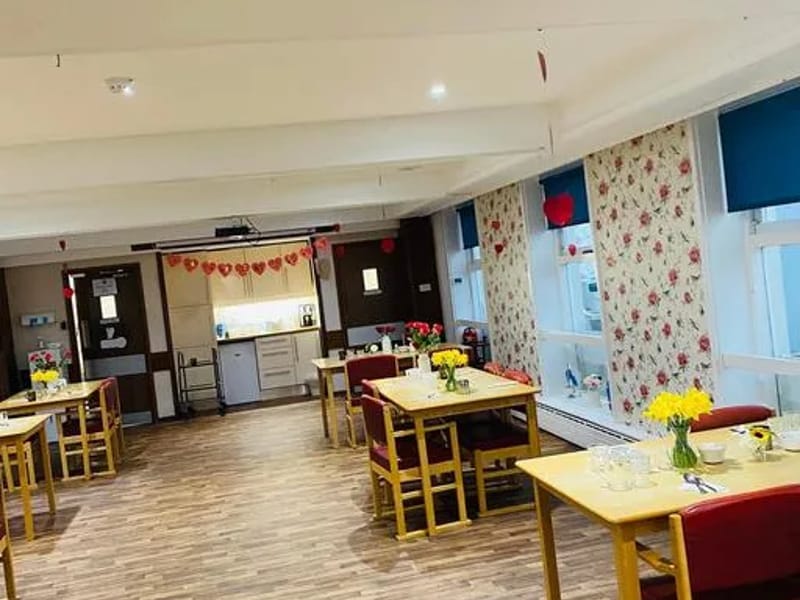 Meadow Court Residential Home - Assisted Living in Huddersfield, England photo 3