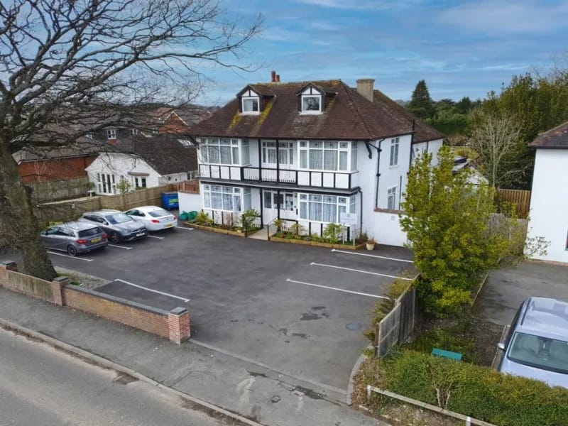 Thornfield Care Home - Nursing Home in Lymington, England photo 3