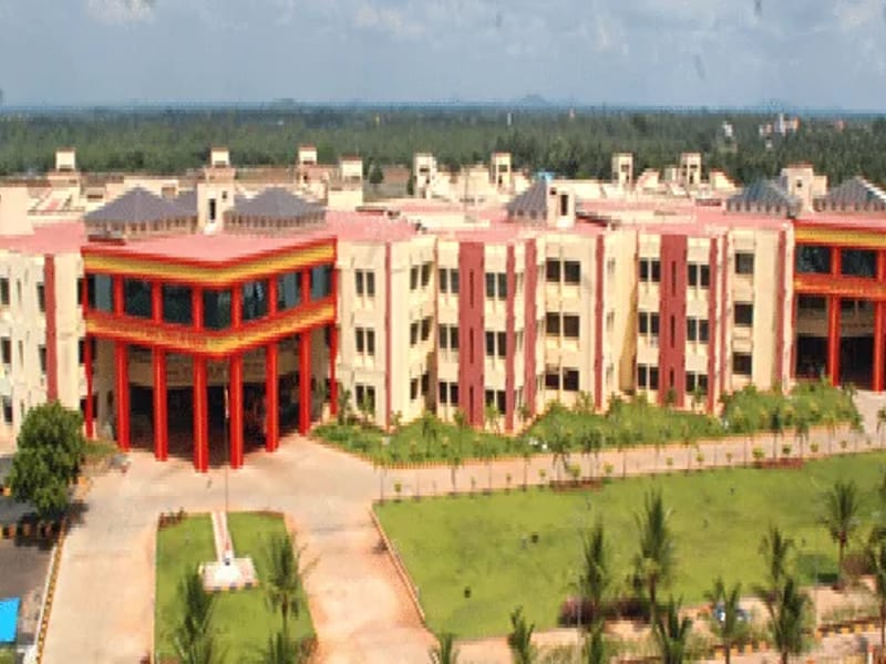 Melmaruvathur Adhiparasakthi Institute of Medical Sciences & Research - वृद्धाश्रम in Kanchipuram, Tamil Nadu photo 2