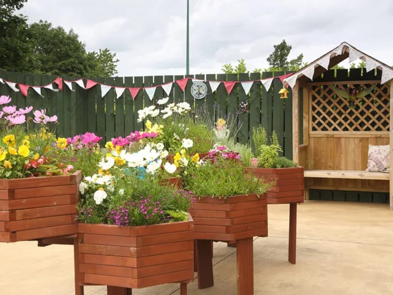 Stoneleigh Care Home - Assisted Living in Stanley, England photo 3