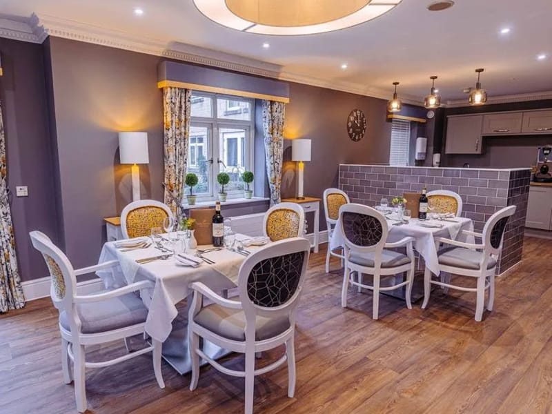 Cepen Lodge - Nursing Home in Chippenham, England photo 2