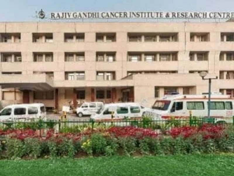 Rajiv Gandhi Cancer Institute & Research Centre - वृद्धाश्रम in North West, Delhi photo 3