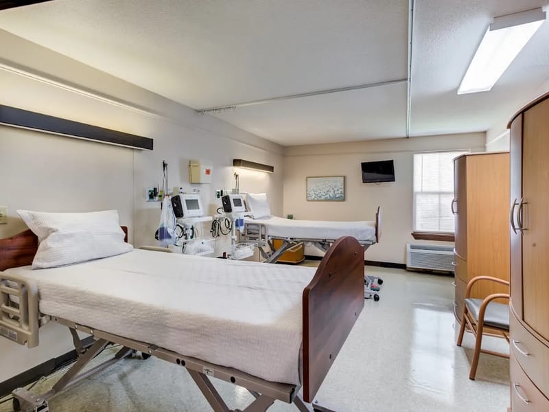 Camelot Rehabilitation at Magnolia Park - Nursing Home in Lafayette, LA photo 2