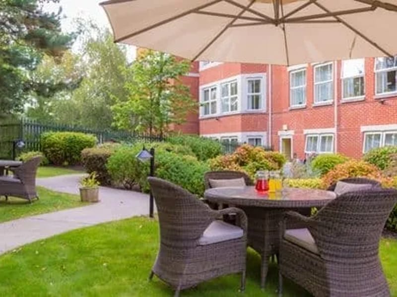 YourLife (Virginia Water) - Assisted Living in Virginia Water, England photo 2