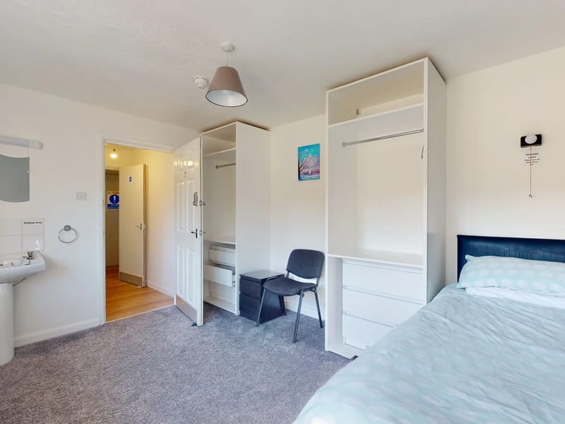 Liberty House Clinic Limited in Luton, England photo 5