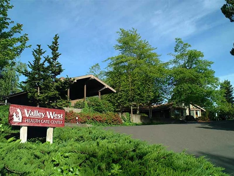 Valley West Health Care Center - Nursing Home in Eugene, OR photo 1