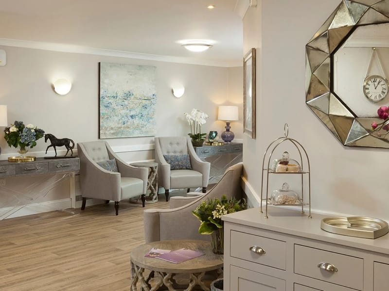 Emberbrook Care Home - Nursing Home in Thames Ditton, England photo 2