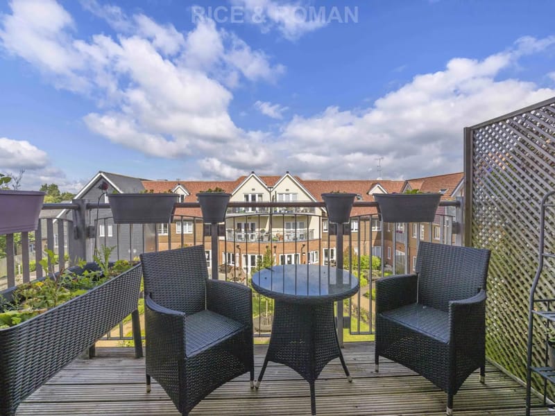Keble Court - Assisted Living in Fleet, England photo 3