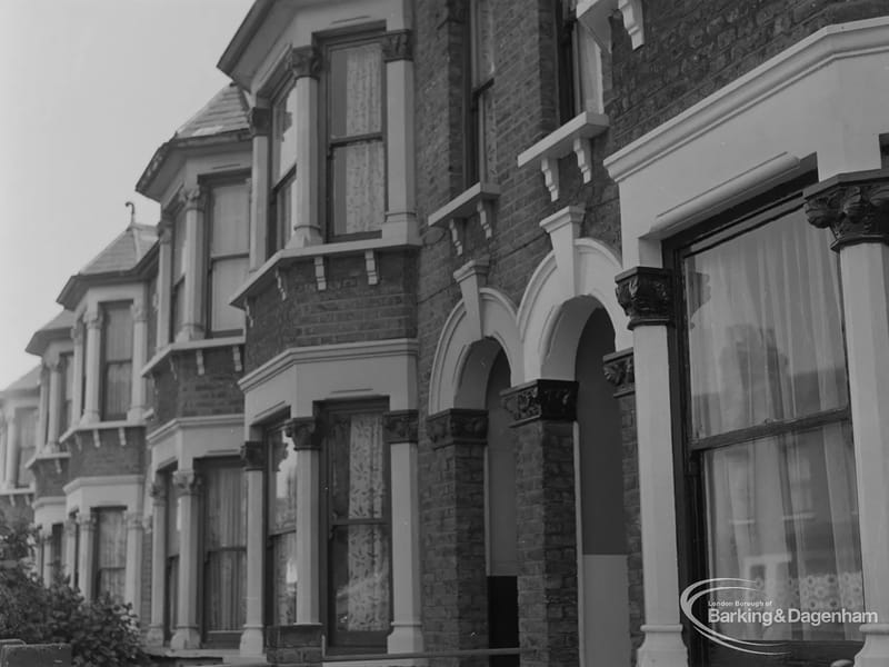 Fanshawe Avenue in Barking, England photo 2