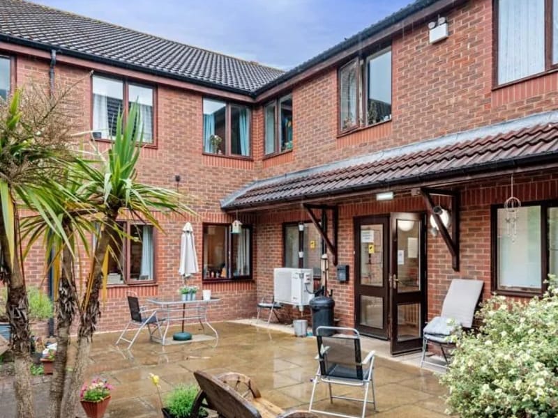 Lofthouse Grange and Lodge in Wakefield, England photo 4