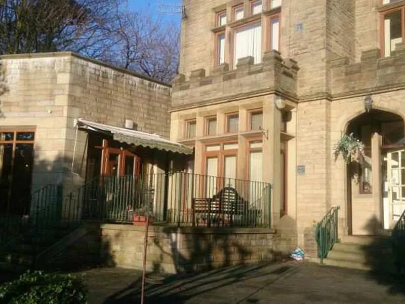 Oakworth Manor Care Home - Assisted Living in Keighley, England photo 3