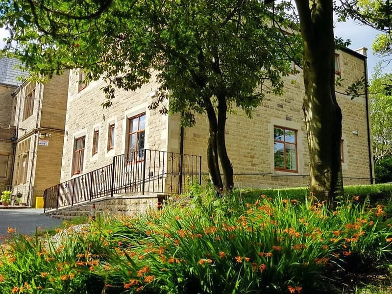 Oakworth Manor Care Home - Assisted Living in Keighley, England photo 2