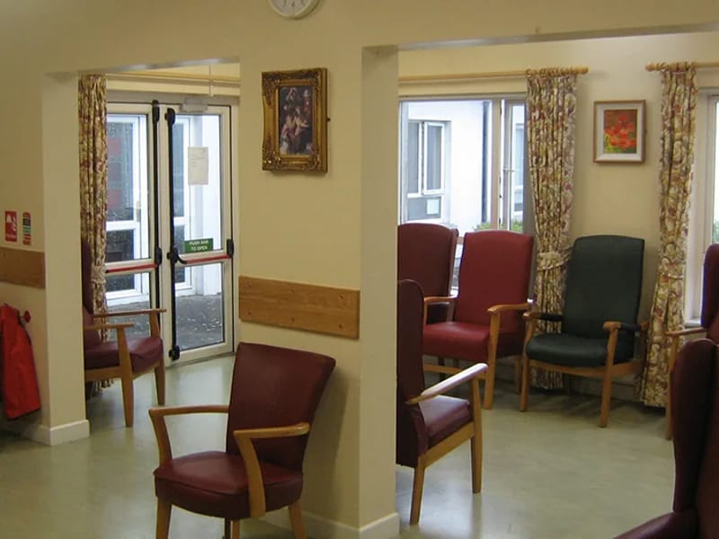 Temple Grove Nursing Home - Nursing Home in Uckfield, England photo 2