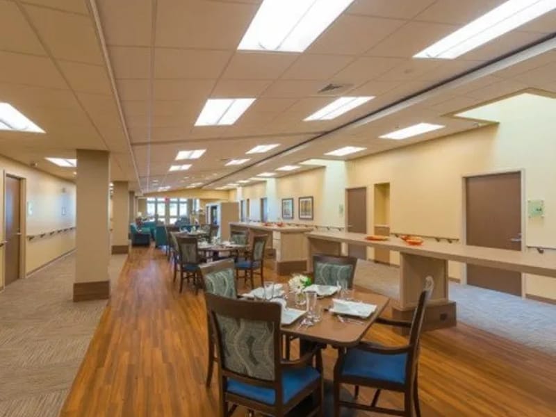 Riverside Senior Life Bourb - Assisted Living in Bourbonnais, IL photo 3