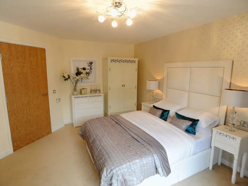 Unique Senior Care - Queensway Court - Assisted Living in Leamington Spa, England photo 2