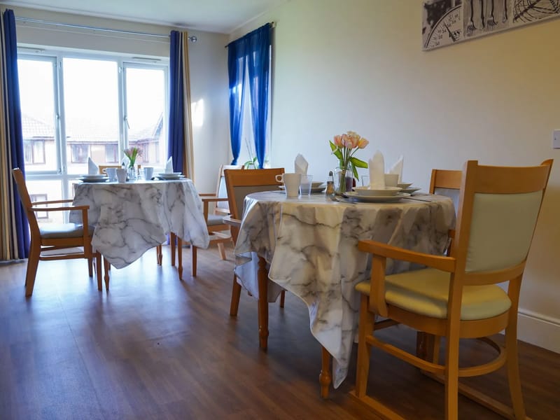 Cedar Court Care Home - Assisted Living in Witney, England photo 2