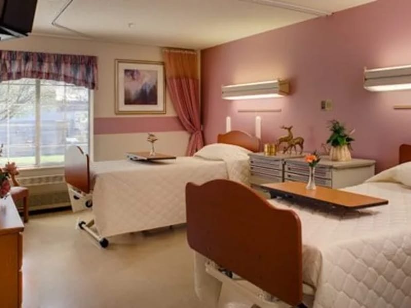 Arbors at Sylvania - Nursing Home in Toledo, OH photo 2