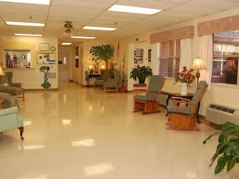 Diversicare of Winfield — Nursing Home, Winfield, AL · photo 1