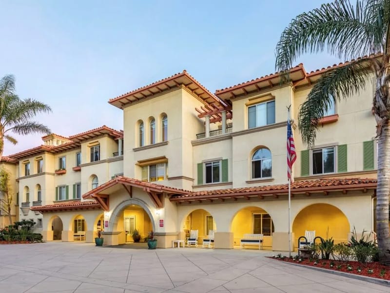 Atria Las Posas - Assisted Living in Camarillo, CA photo 2