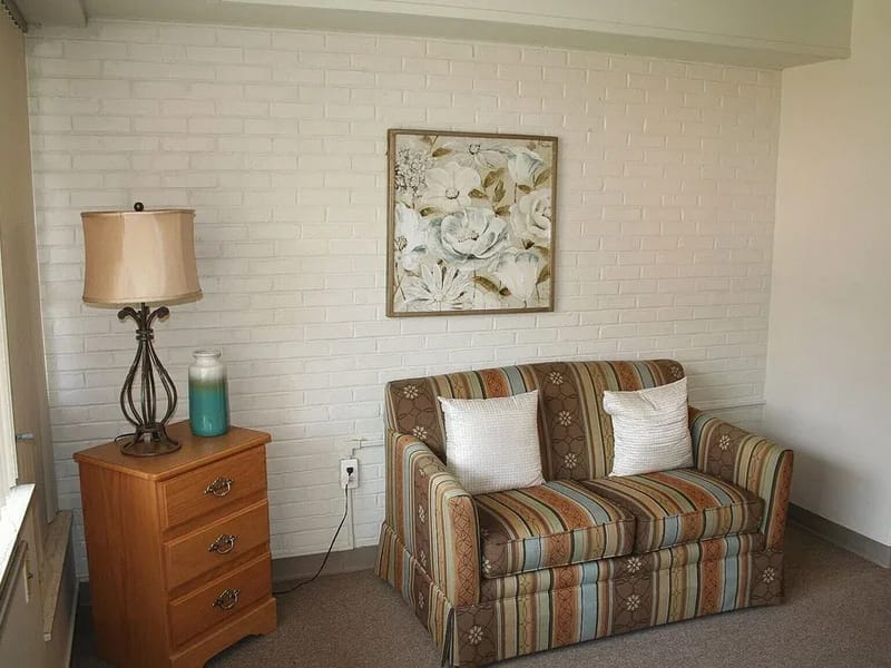 Advantage Living Center-Redford Village - Assisted Living in Redford Charter Twp., MI photo 3