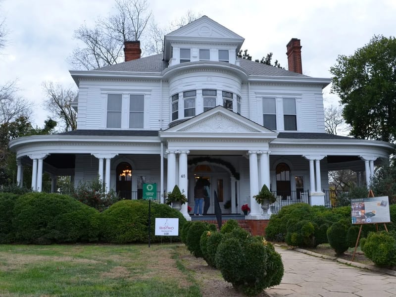 Aaa Holly House - Assisted Living in Marietta, GA photo 3